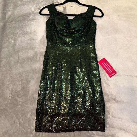 Honey & Rosie Green Sequin Cocktail Dress - Picture 1 of 7